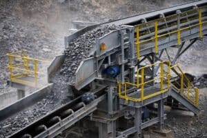 How Chute Geometry Affects Mining Conveyor Performance