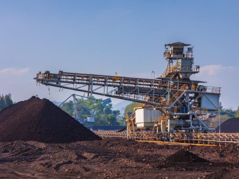 West River Conveyors' Stacker Conveyor in use at a coal mine.